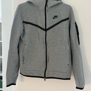 Nike Men’s Tech Fleece Hoodie Dark Heather Gray/Black